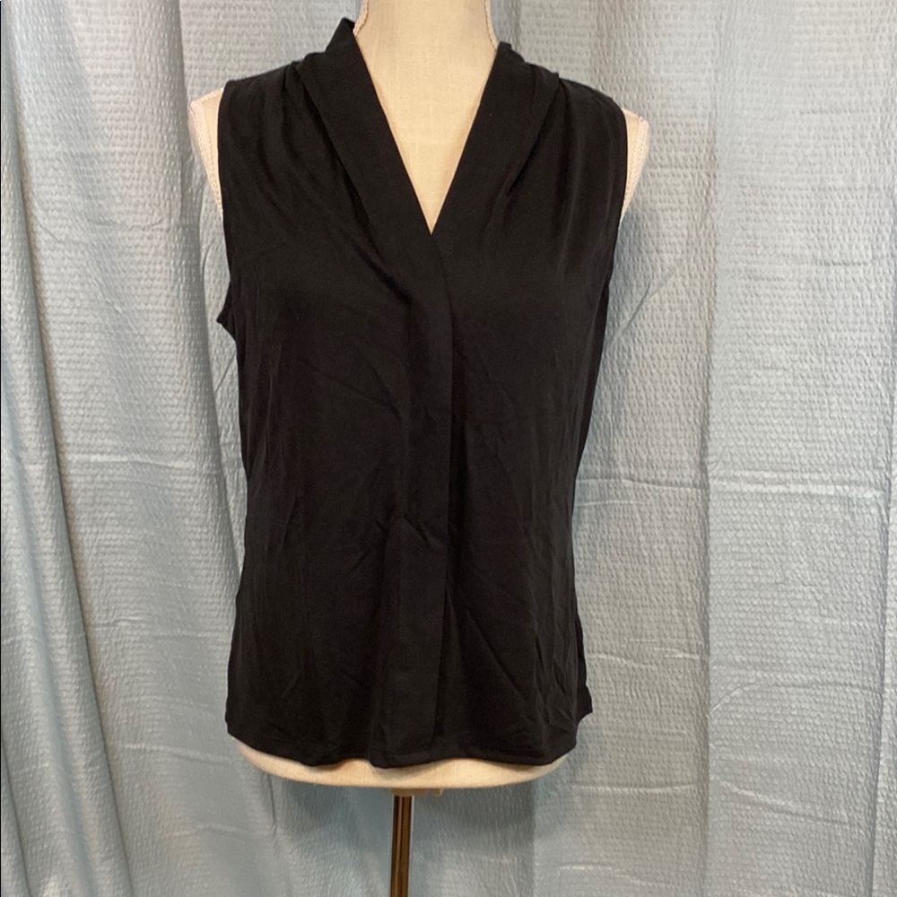 NWT Tabari‎ size medium Black V-Neck Sleeveless Blouse Stretch comfy casual